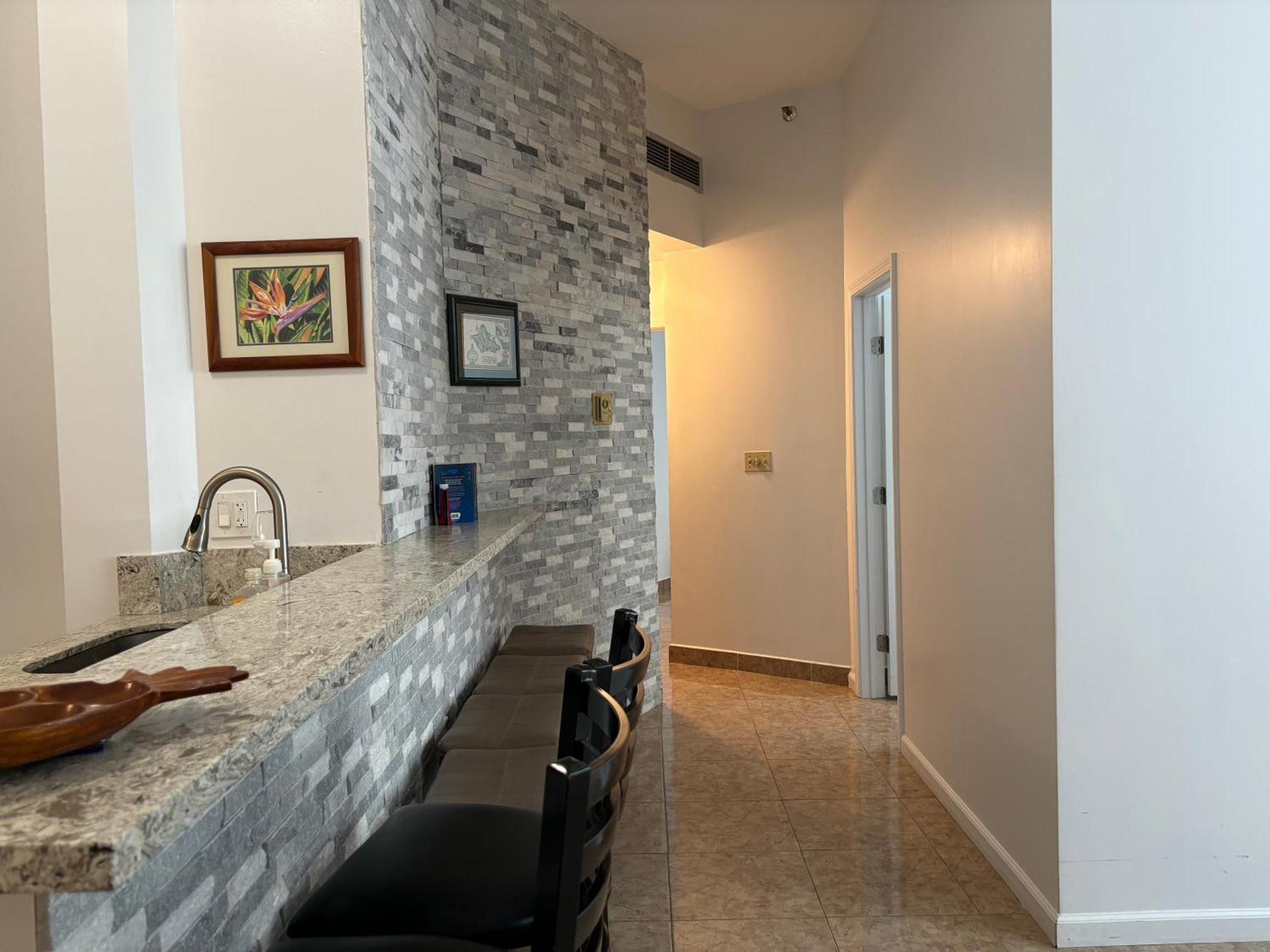2Br Downtown High Ceiling Free Parking And Wifi Lejlighed Honolulu Eksteriør billede